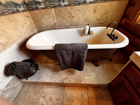 Bath - 30723 Hamilton Dr, Exeter, CA 93221 photo 8 of 11