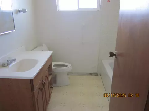 533 W Compton Ave #1, Pixley, CA 93256 photo 6