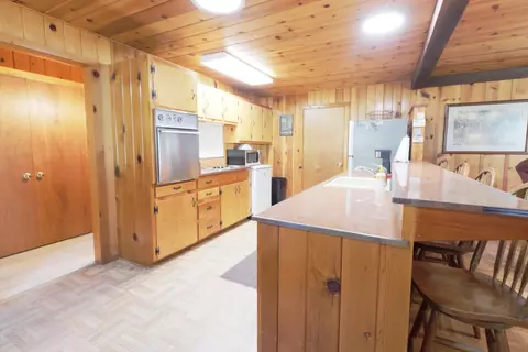 Kitchen - 1771 James Dr, Springville, CA 93265 photo 4 of 4