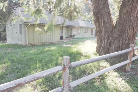Exterior - 1771 James Dr, Springville, CA 93265 photo 13 of 15