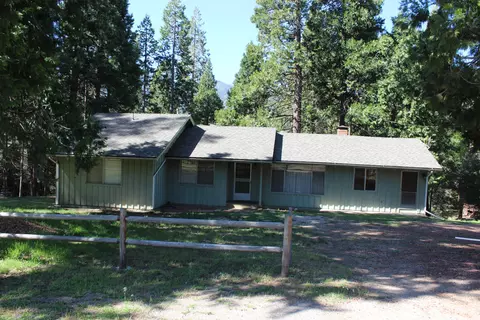 1771 James Dr, Springville, CA 93265