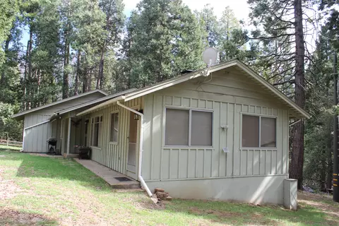 Exterior - 1771 James Dr, Springville, CA 93265 photo 7 of 15
