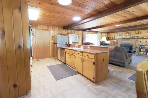 Kitchen - 1771 James Dr, Springville, CA 93265 photo 1 of 4