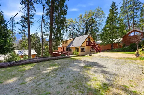 697 Loop Dr, Springville, CA 93265