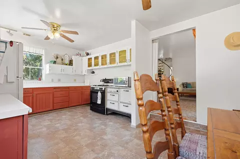 Kitchen - 697 Loop Dr, Springville, CA 93265 photo 1 of 6
