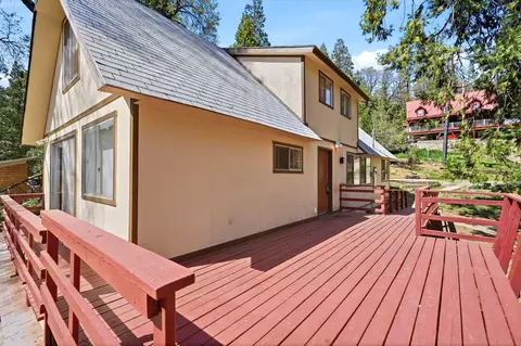 Exterior - 697 Loop Dr, Springville, CA 93265 photo 8 of 14