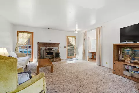 Living - 697 Loop Dr, Springville, CA 93265 photo 4 of 4
