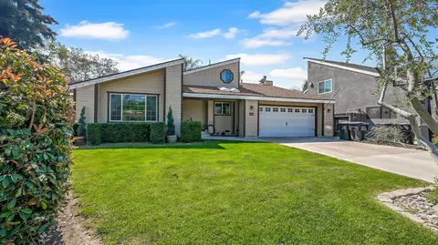 2419 E Vassar Ave, Visalia, CA 93292