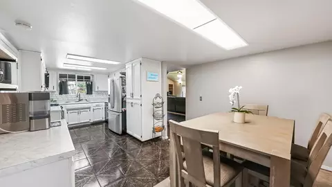 Dining - 2419 E Vassar Ave, Visalia, CA 93292 photo 1 of 2