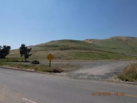 28800 Worth Dr, Porterville, CA 93257