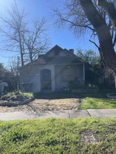 420 E Fountain Way, Fresno, CA 93704