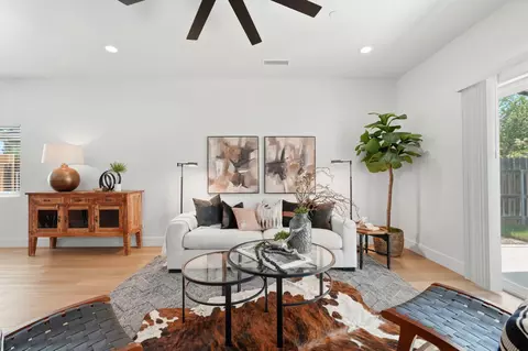Living - 1370 Meadow Ave, Exeter, CA 93221 photo 4 of 5