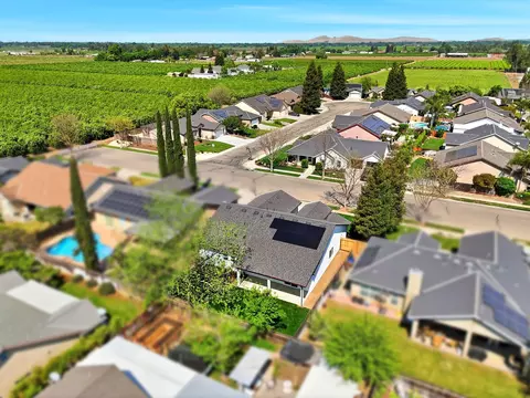 View/Area - 1370 Meadow Ave, Exeter, CA 93221 photo 7 of 9