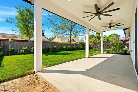 Exterior - 1370 Meadow Ave, Exeter, CA 93221 photo 7 of 10