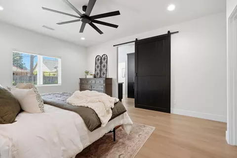 Bedroom - 1370 Meadow Ave, Exeter, CA 93221 photo 13 of 13