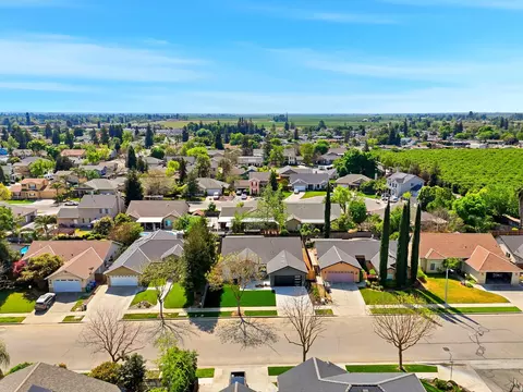 View/Area - 1370 Meadow Ave, Exeter, CA 93221 photo 5 of 9
