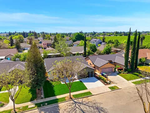 View/Area - 1370 Meadow Ave, Exeter, CA 93221 photo 1 of 9