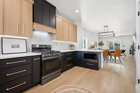 Kitchen - 1370 Meadow Ave, Exeter, CA 93221 photo 6 of 6
