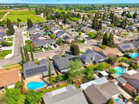 View/Area - 1370 Meadow Ave, Exeter, CA 93221 photo 8 of 9