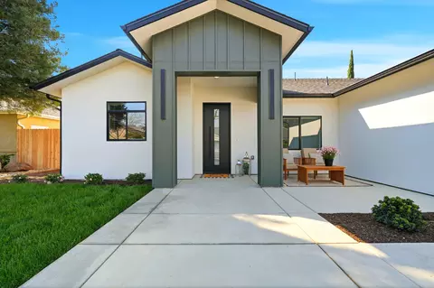 Exterior - 1370 Meadow Ave, Exeter, CA 93221 photo 6 of 10