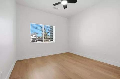 Bedroom - 1370 Meadow Ave, Exeter, CA 93221 photo 1 of 13