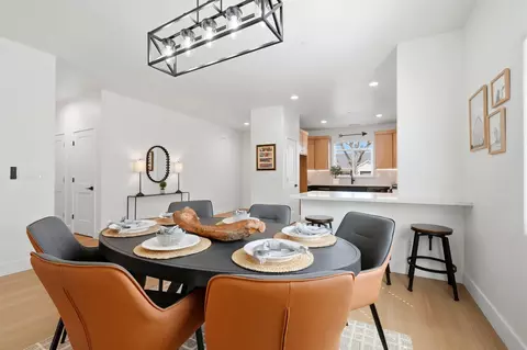 Dining - 1370 Meadow Ave, Exeter, CA 93221 photo 4 of 5
