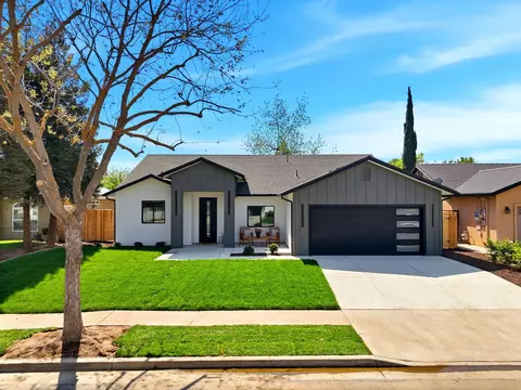 1370 Meadow Ave, Exeter, CA 93221