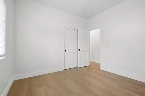 Bedroom - 1370 Meadow Ave, Exeter, CA 93221 photo 8 of 13