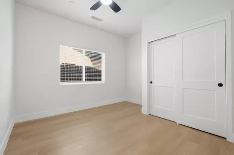 Bedroom - 1370 Meadow Ave, Exeter, CA 93221 photo 3 of 13