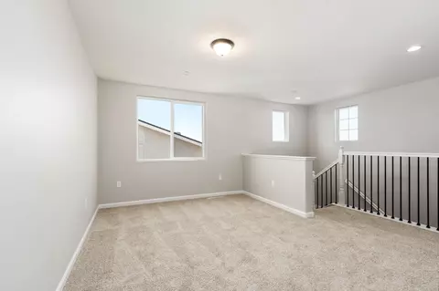 Living - 744 S Apple St, Dinuba, CA 93618 photo 11 of 11
