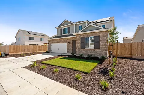 Exterior - 744 S Apple St, Dinuba, CA 93618 photo 2 of 11