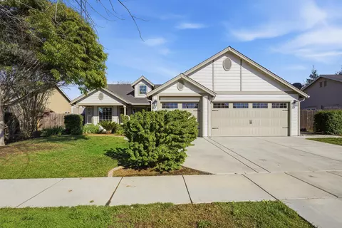 2648 N Vickie St, Visalia, CA 93291