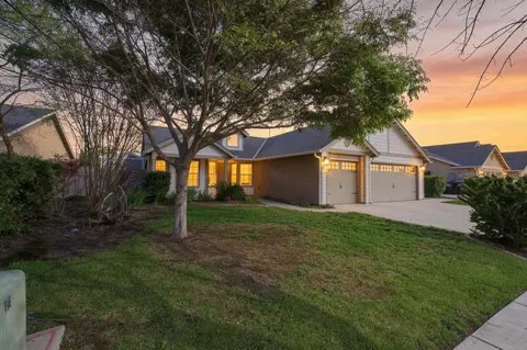 2648 N Vickie St, Visalia, CA 93291