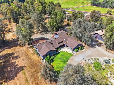 View/Area - 31153 Palm Dr, Exeter, CA 93221 photo 1 of 14