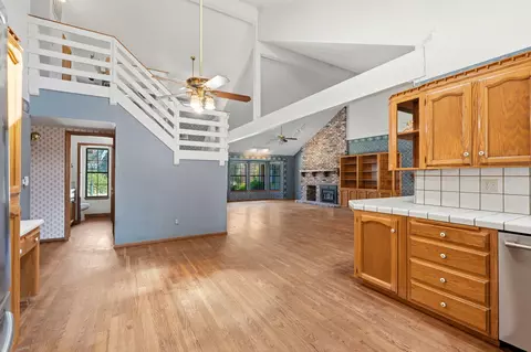 Living - 31153 Palm Dr, Exeter, CA 93221 photo 9 of 15