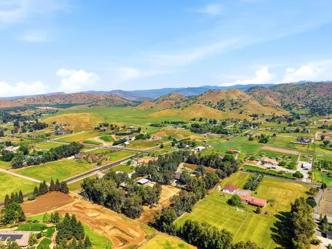 View/Area - 31153 Palm Dr, Exeter, CA 93221 photo 13 of 14