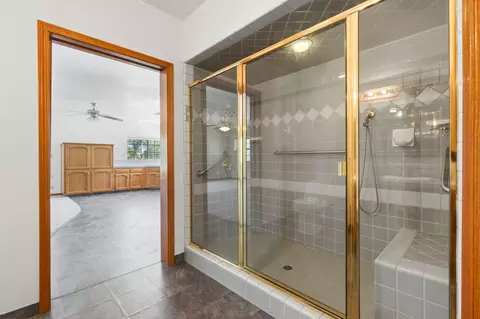 Bath - 31153 Palm Dr, Exeter, CA 93221 photo 6 of 7