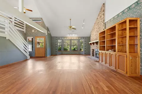 Living - 31153 Palm Dr, Exeter, CA 93221 photo 7 of 15