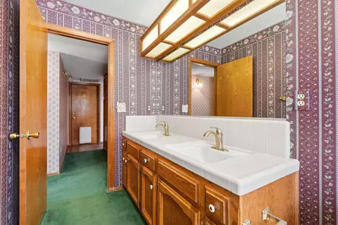 Bath - 31153 Palm Dr, Exeter, CA 93221 photo 2 of 7