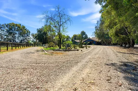 Exterior - 31153 Palm Dr, Exeter, CA 93221 photo 13 of 21