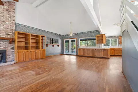 Living - 31153 Palm Dr, Exeter, CA 93221 photo 1 of 15
