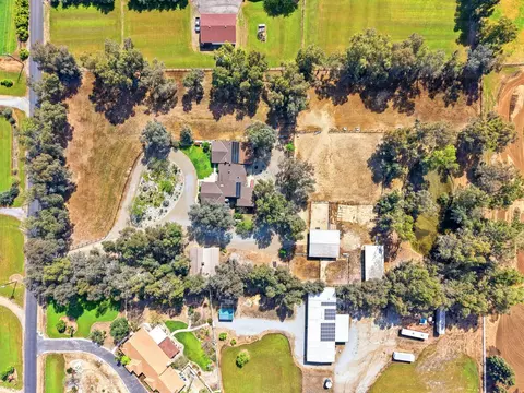 View/Area - 31153 Palm Dr, Exeter, CA 93221 photo 10 of 14