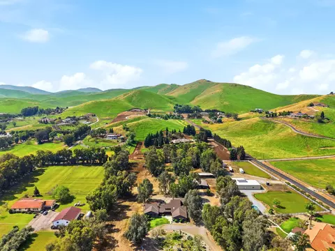 View/Area - 31153 Palm Dr, Exeter, CA 93221 photo 4 of 14