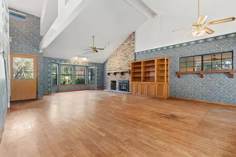 Living - 31153 Palm Dr, Exeter, CA 93221 photo 6 of 15