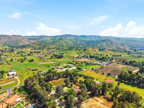 View/Area - 31153 Palm Dr, Exeter, CA 93221 photo 11 of 14