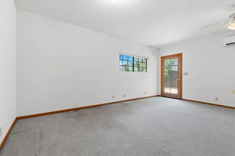 Bedroom - 31153 Palm Dr, Exeter, CA 93221 photo 6 of 7
