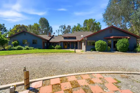 Exterior - 31153 Palm Dr, Exeter, CA 93221 photo 2 of 21