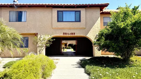 880 Greenfield Ave # E, Hanford, CA 93230