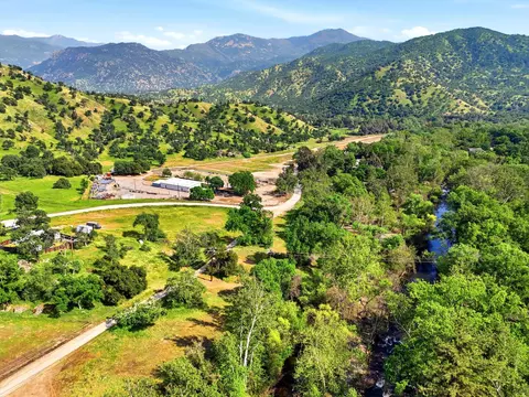 N Kaweah River Drive, Three Rivers, CA 93271 photo 11