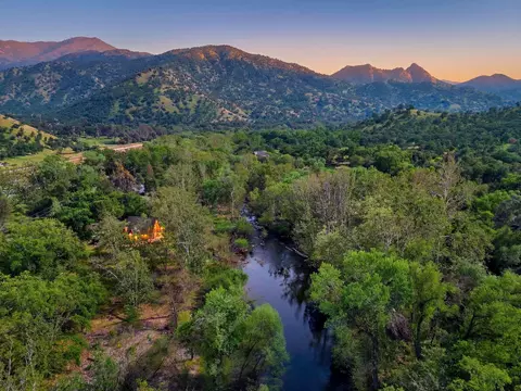 N Kaweah River Drive, Three Rivers, CA 93271